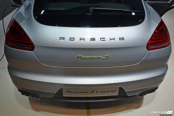 Porsche Panamera S 4.8dm3 benzyna 970 GB12 5